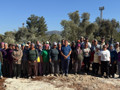 Bölge halkı taşınan zeytinleri yerinde gördü