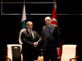 Cumhurbaşkanı Erdoğan, Pakistan Başbakanı ile görüştü