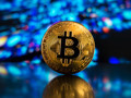 Dev şirketten çılgın Bitcoin tahmini! 300 bin dolar için tarih verdi