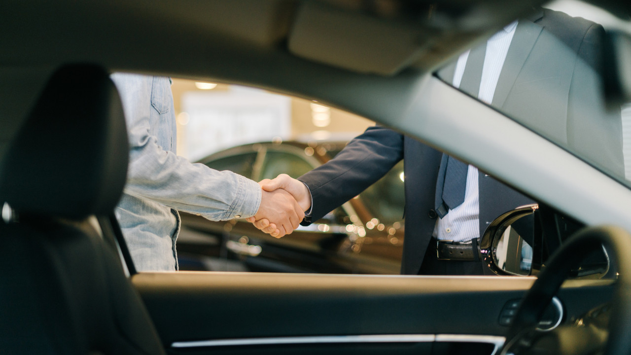 Sıfır araçta "hizmet bedeli": Mahkeme iadesine karar verdi