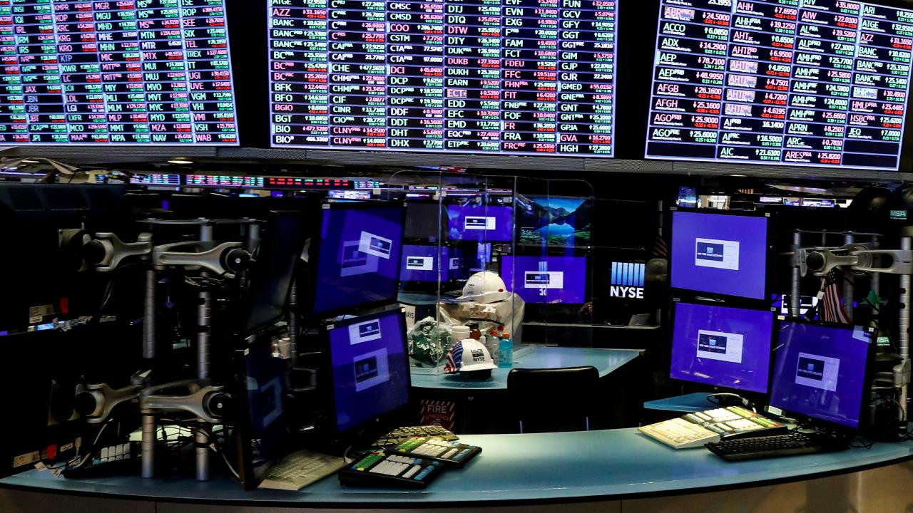 New York borsası Fed'in faiz kararı öncesi karışık seyirle açıldı