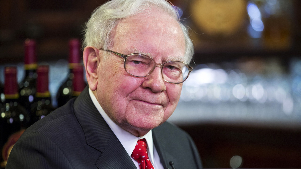 Ünlü yatırımcı Warren Buffett yeni 'milyar dolarlık' rotasını çizdi: Sektör değişiyor