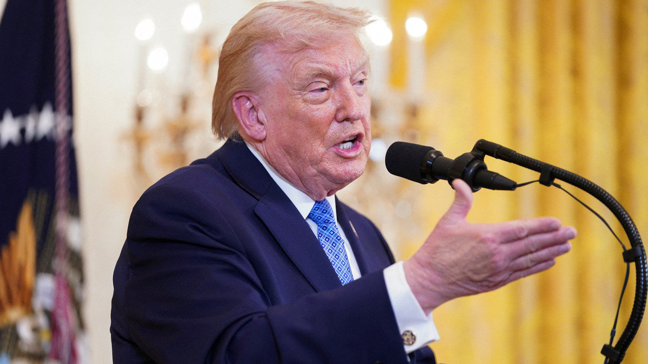 Trump "Büyük bir donanma gönderildi" deyip İran'a çağrı yaptı