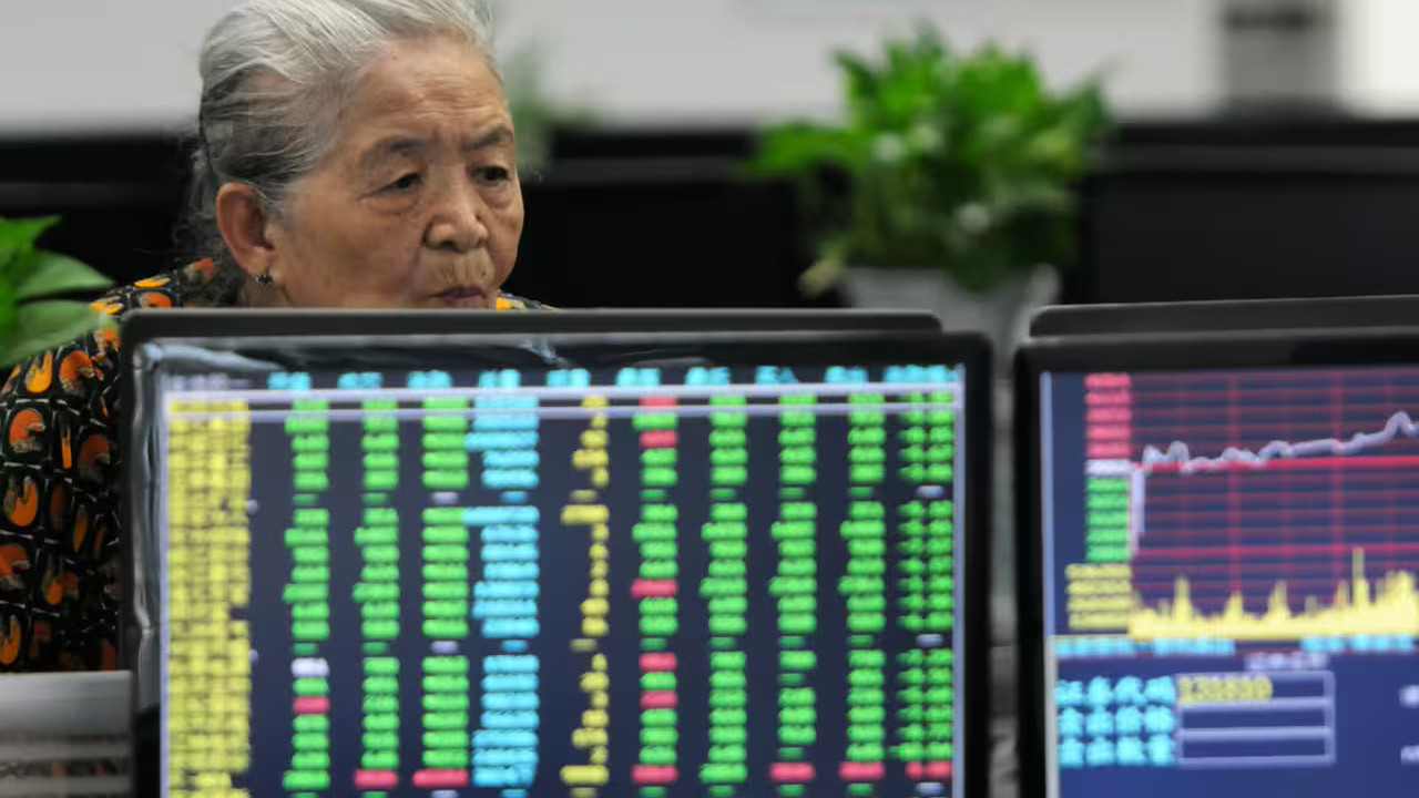 Şanghay endeksi 10 yılın zirvesine çıktı