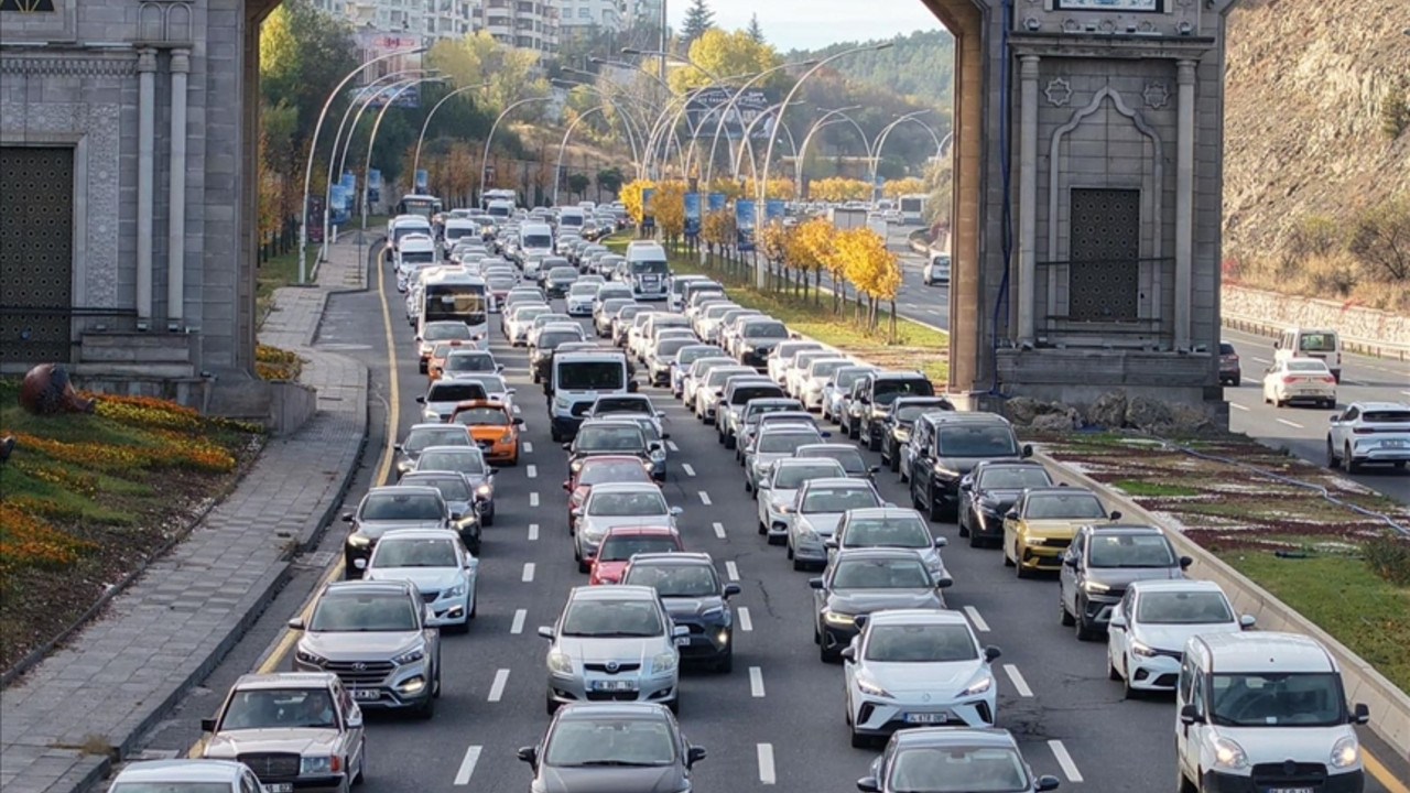 Tercihli yol dönemi mi başlıyor? Ankara trafiği için "referandum" kararı