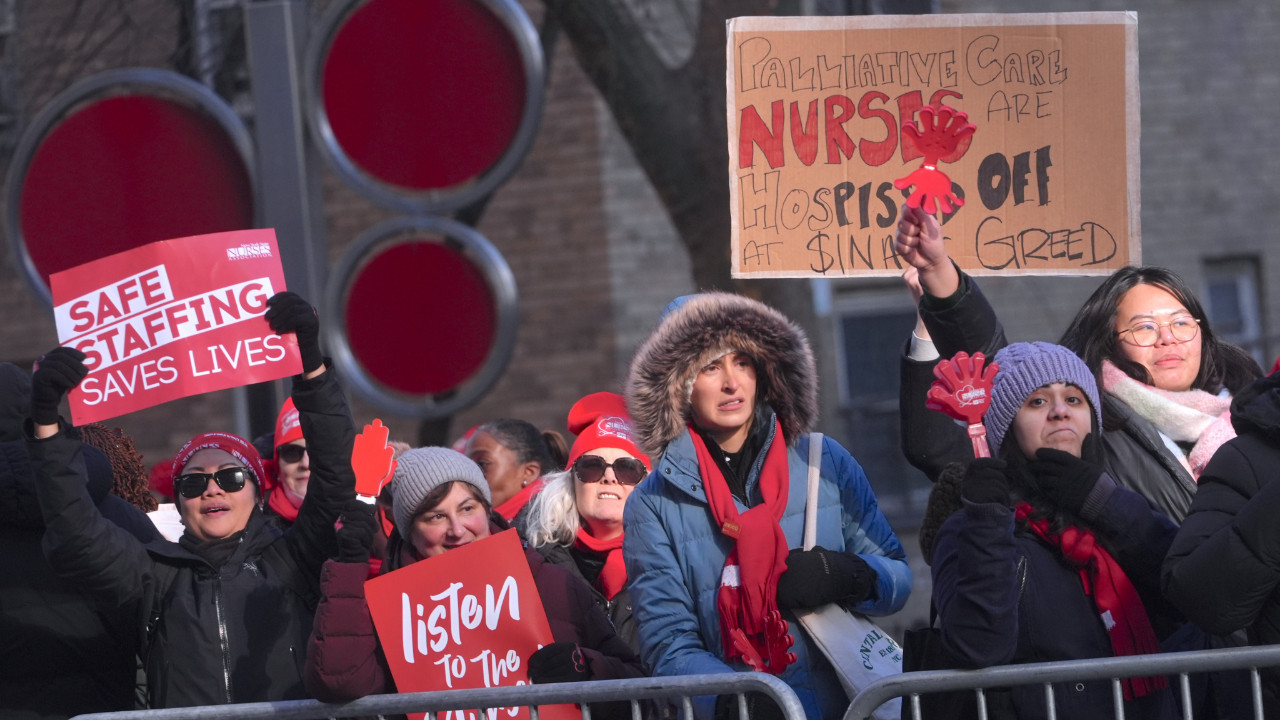 New York'ta hemşireler grevde: Ağır iş yükünü protesto ettiler