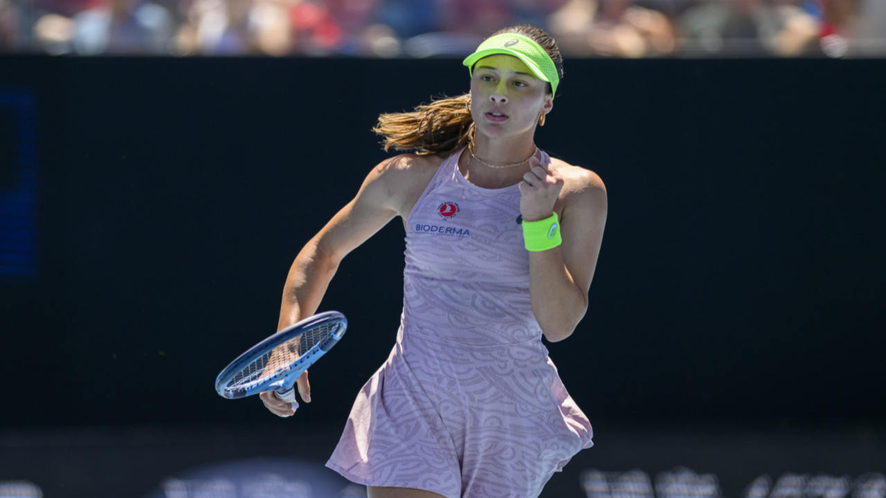 Milli tenisçi Zeynep Sönmez, Avustralya Açık'a 3. turda veda etti