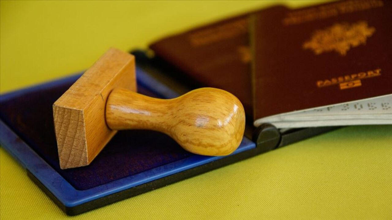 AB'den yeni vize planı: İşbirliğine kolaylık, ihlale kısıtlama, vizesiz rejime sıkı denetim