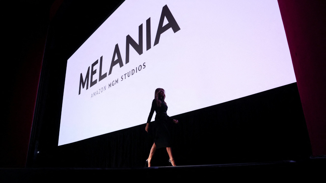 75 milyon dolar harcanan Melania vizyona girdi: Eleştirmenleri şaşırtan gişe başarısı