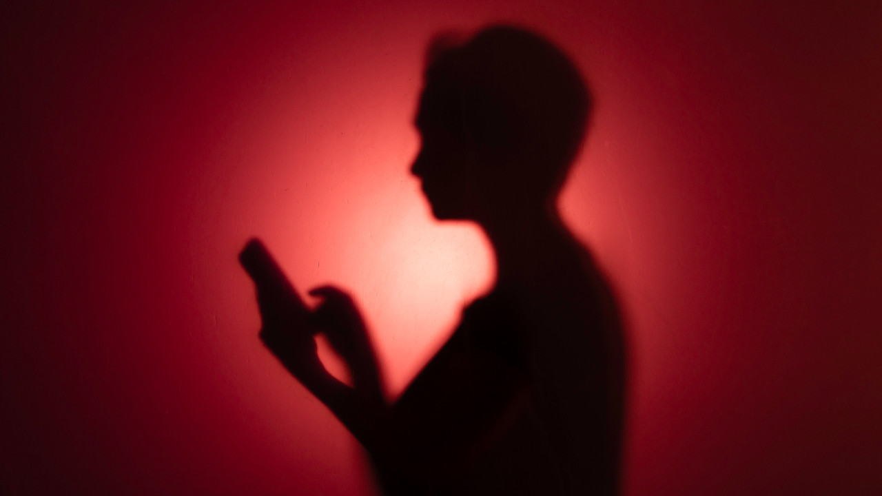 Tükenmişlik sendromu yaşayan Tinder yapay zeka ile flört ediyor