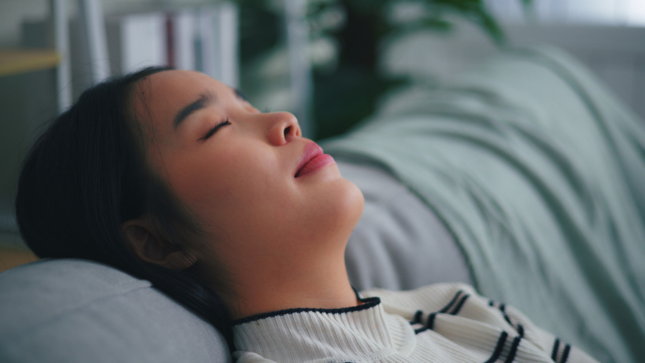 Hafta sonu geç yatmanın faturası: Japonya’da düzensiz uyku ekonomiye 1 trilyon yen kaybettiriyor