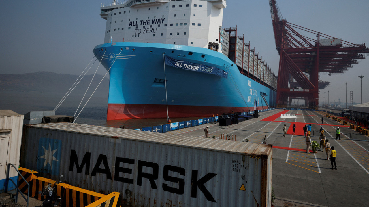 Dünyanın en büyüklerinden Maersk, Hürmüz Boğazı geçişlerini askıya aldı