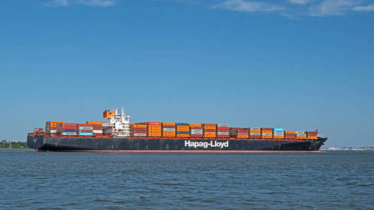 Hürmüz Boğazı'nda kriz: Alman lojistik devi geçişleri durdurdu