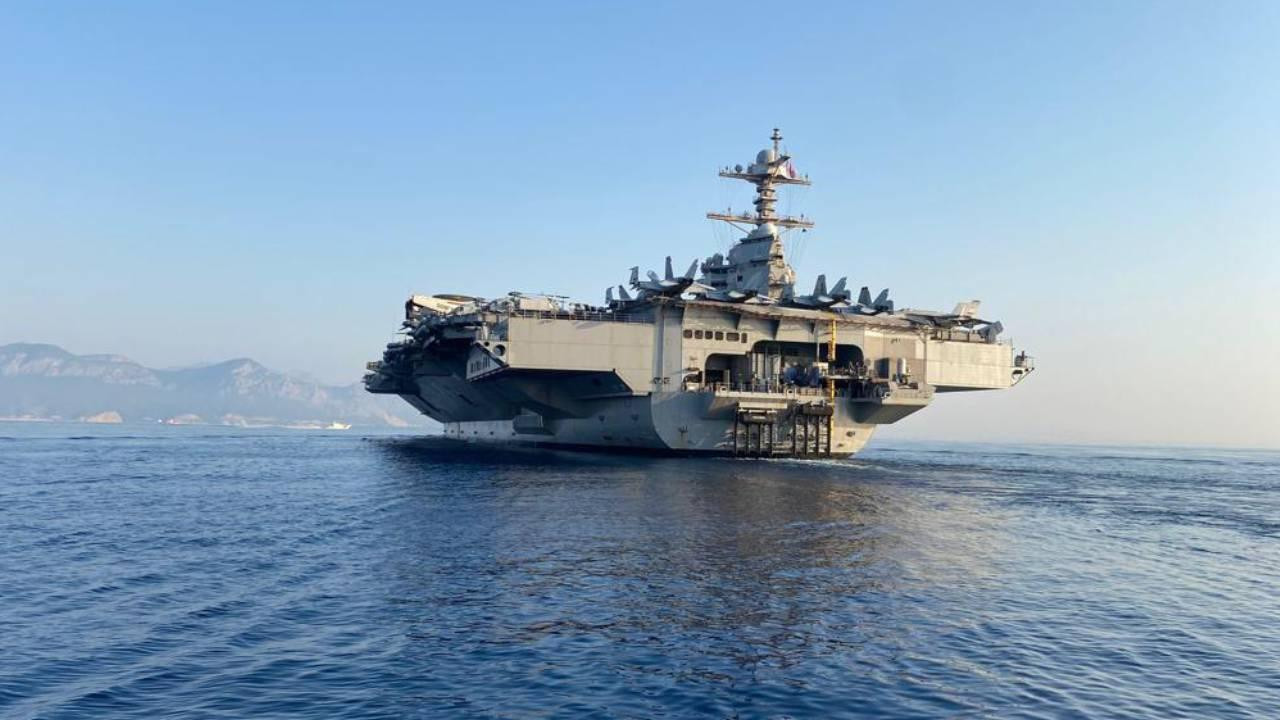 ABD'den, Kızıldeniz'de konuşlu USS Gerald R. Ford uçak gemisindeki yangınla ilgili açıklama
