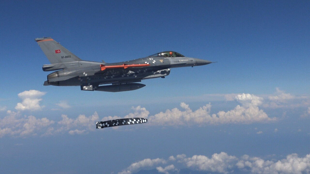 SOM-J seyir füzesi hedefi tam isabetle vurdu: Zırh delici harp başlığına sahip