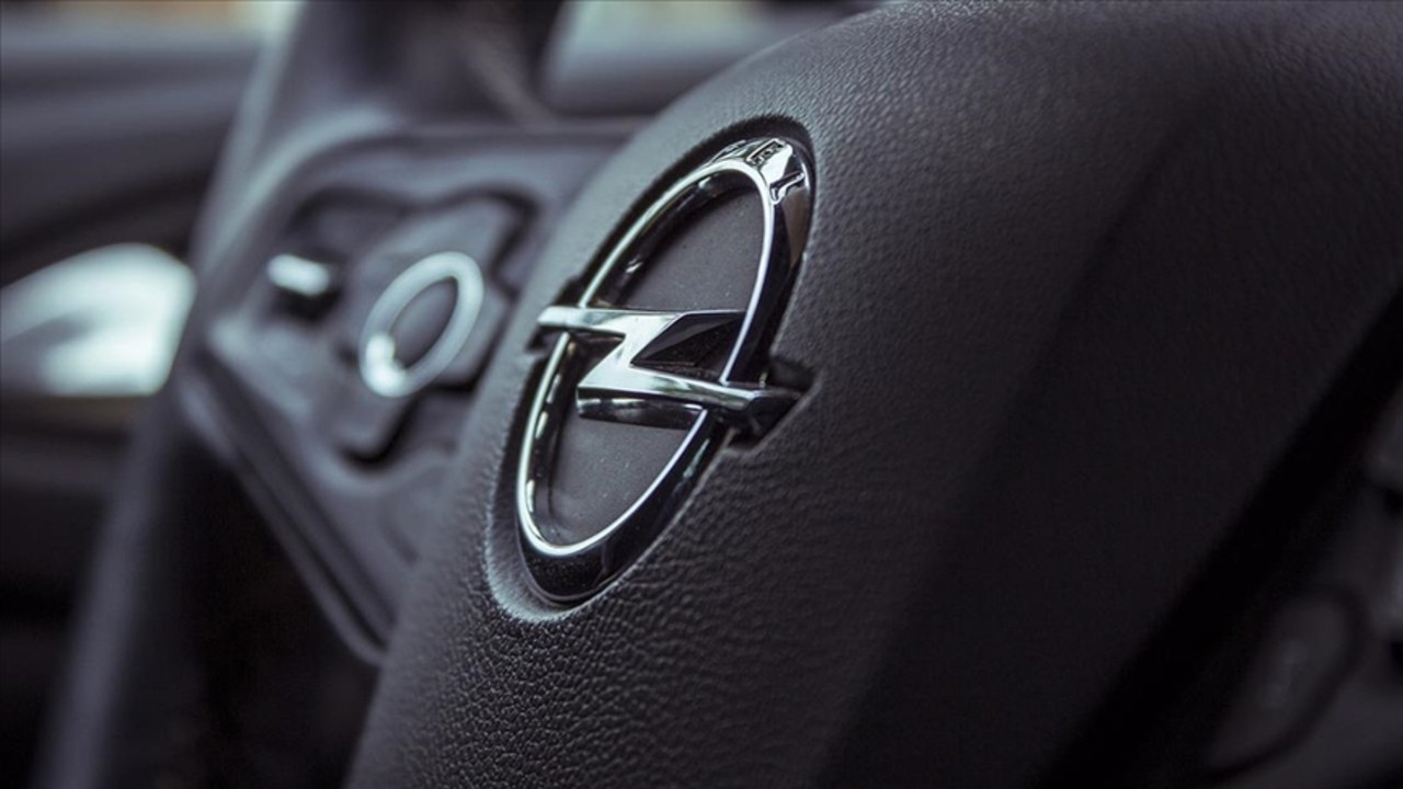 Opel'den yeni elektrikli SUV adımı: Stellantis, Çinlilerle masaya oturdu