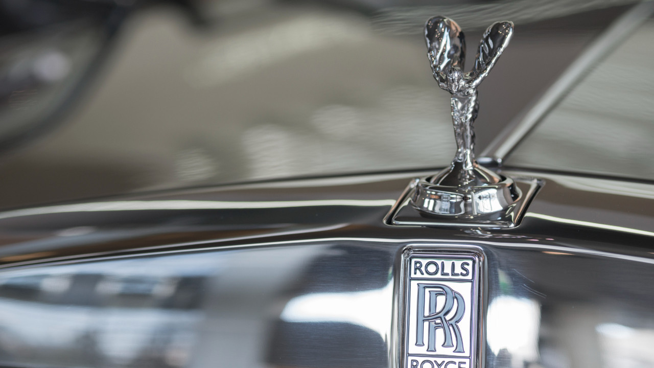 Rolls Royce'un kuralları baştan yazan elektriklisi, satışa çıkmadan tükendi