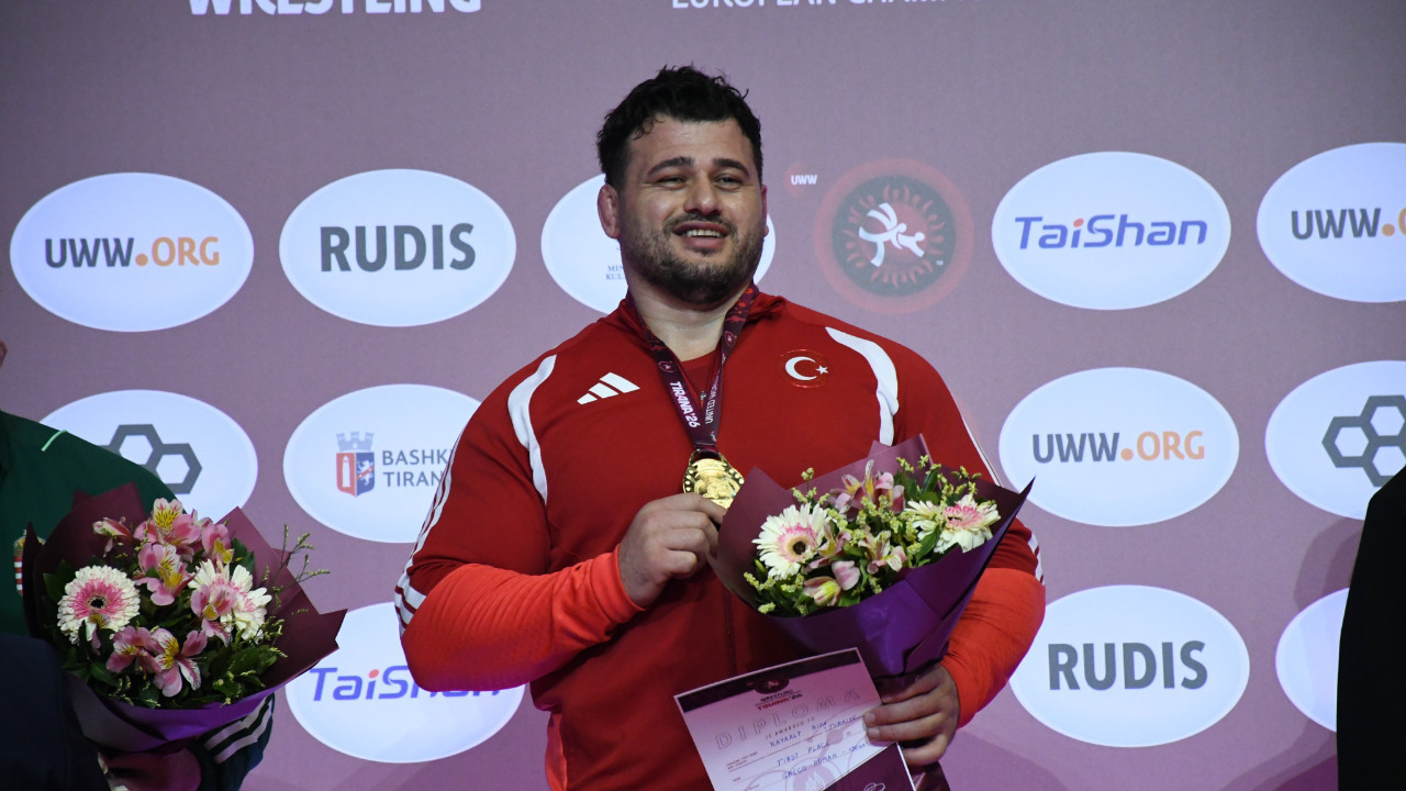 Rıza Kayaalp'ten tarihi başarı: 13. kez Avrupa şampiyonu