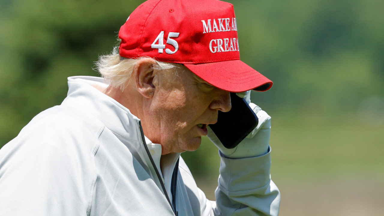 Trump CNBC'ye konuştu: "İran'ın müzakerelere katılmaktan başka şansı yok"