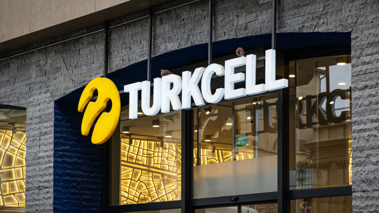 Turkcell ilk çeyrekte net karını yüzde 14,9 artırdı