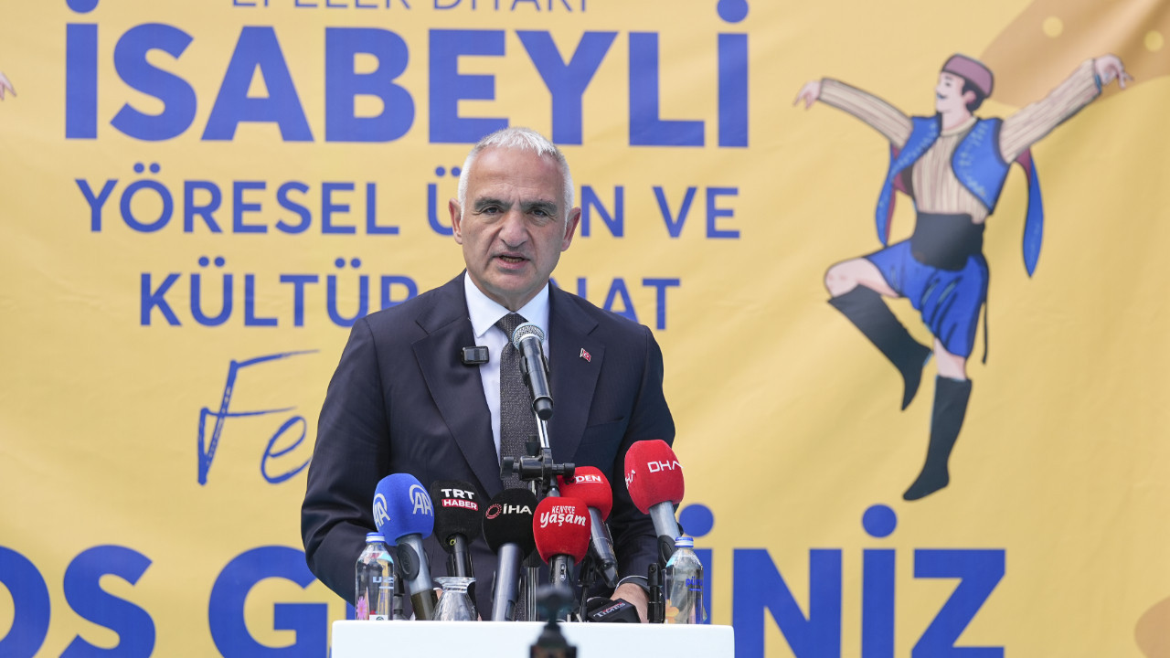 Bakan Ersoy'dan açıklama: Kurban Bayramı tatili 9 gün olacak mı, bayram tatili birleşecek mi?