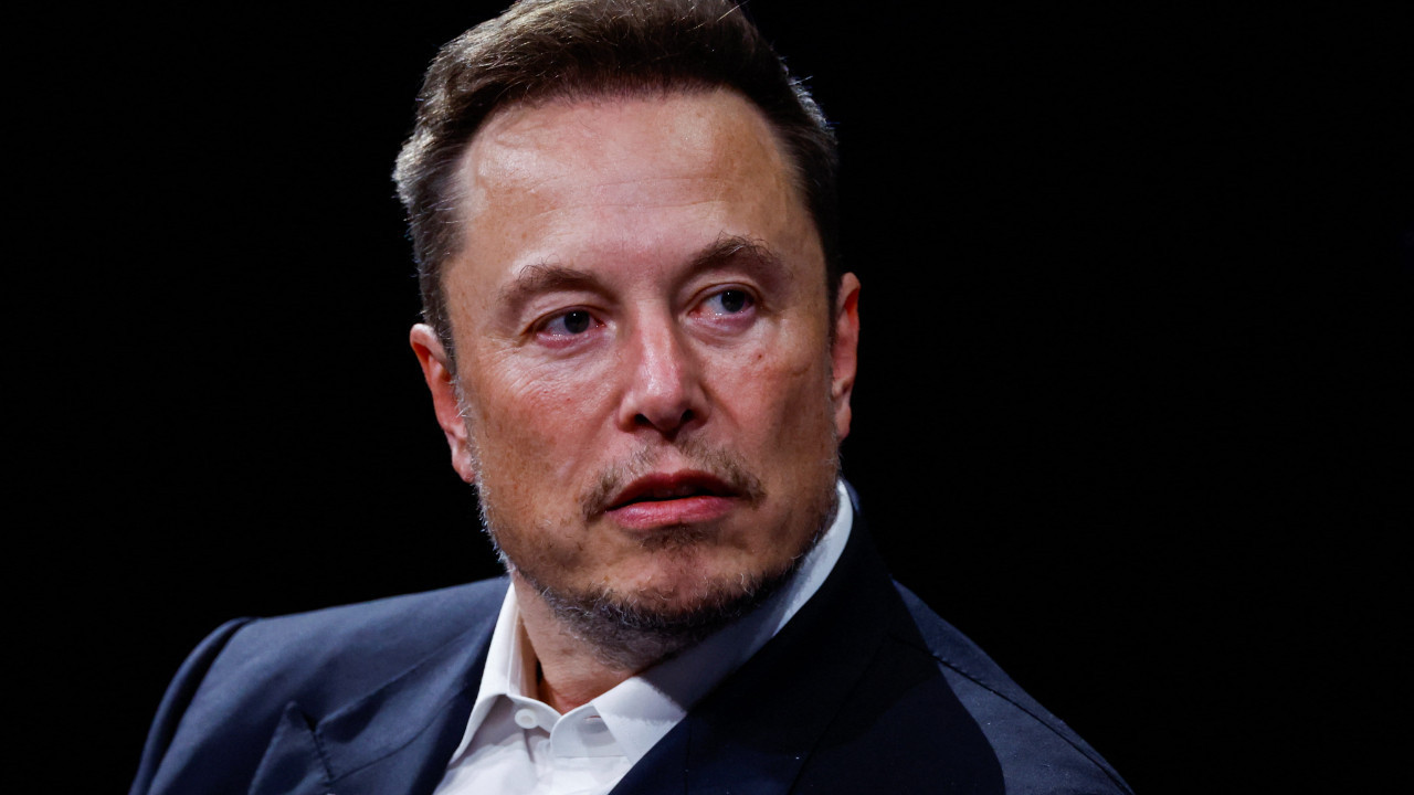 Musk'ın büyük hayaliydi: Tesla hayal kırıklığı yaratan ürünü 10 yıl sonra sitesinden kaldırdı