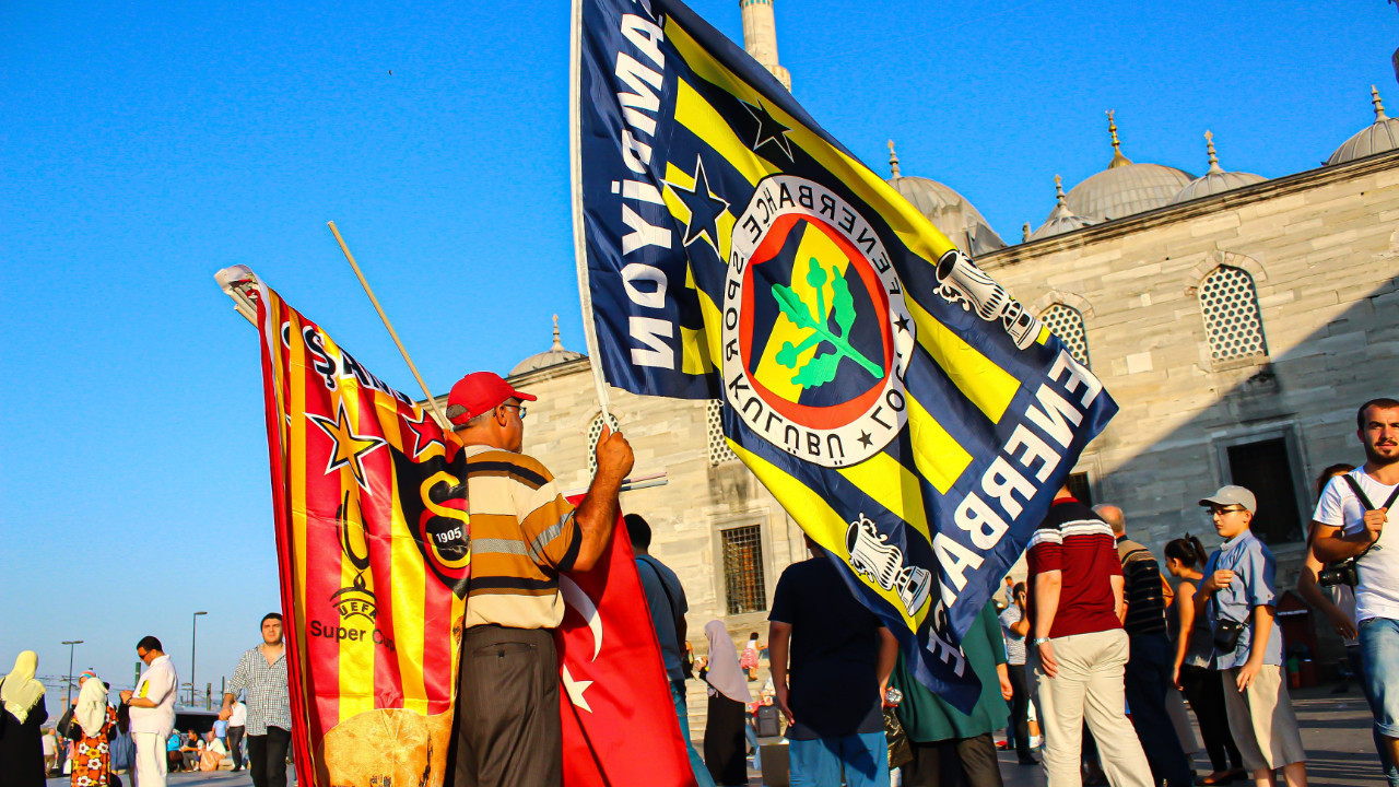 Galatasaray ve Fenerbahçe'nin UEFA Şampiyonlar Lig…