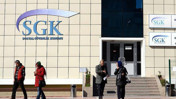 SGK uyardı: Boşandığı eşiyle birlikte yaşayanların maaşı kesilir, ödemeler faiziyle geri alınır