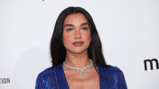 Dua Lipa'dan G&uuml;ney Koreli deve 15 milyon dolarlık dava: Fotoğrafları izinsiz kullanıldı