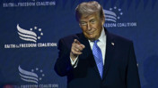 Trump, İran'ı su&ccedil;ladı: "Bu, anlaşmanın aptalca ihlali"