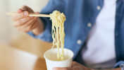14 ülkede noodle paniği: 100'den fazla salmonella vakası bildirildi