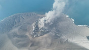 Anak Krakatau patladı! 150 bin yolcu mahsur kaldı, 712 u&ccedil;uş iptal edildi