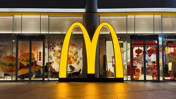 McDonald's'tan 8,5 milyar dolarlık yatırım: Franchise sahiplerine destek verecek