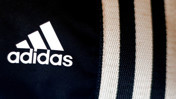 Adidas, çizgili kıyafetleri nedeniyle moda devine dava açtı! Üç çizgi mi, dört çizgi mi?