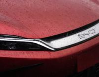 BYD, Türkiye’de dört koldan büyüyor: SEAL U satış lideri, hibritte pazarın yarısı BYD, yıl sonuna kadar SEALION 7 ve ATTO 2 geliyor