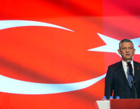Özgür Özel yeniden CHP Genel Başkanı seçildi