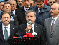 Türkiye Kamu-Sen'den memur ve emeklilere "ek zam" talebi