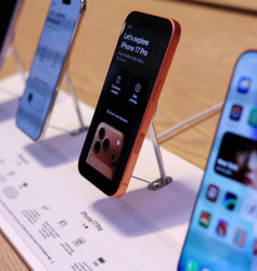 Apple'dan iPhone 18 kararı: Bazı modeller 2027'ye kaldı, fiyatlar artacak
