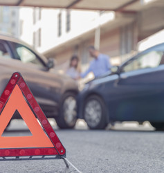 Trafik ve kasko sigortasında yeni dönem: Hasar çetelerine karşı Alo 193 yarın devreye giriyor