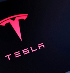 Tesla'nın geliri beklentiyi aştı, kârlılığı hayal kırıklığı yarattı