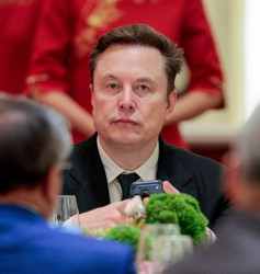 İngiliz milletvekilinden Musk'ın şirketine dava