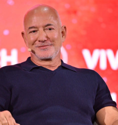 Bezos'tan yapay zeka için iyimser senaryo: İnsanlar işsiz kalmayacak