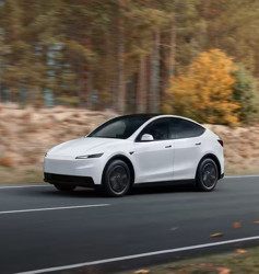 Tesla'dan yeni araba: Altı koltuklu yeni Model Y satışa çıktı