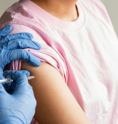 50 yaş üstüne yeni mRNA aşısı! FDA, Moderna'nın grip aşısını onaylandı