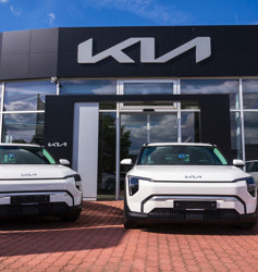 Kia ağustos fiyatlarını açıkladı: En ucuz modele zam, elektrikliler indirimde