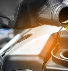 Otomotiv devleri motor yağı çıkmazında: Stokları tükeniyor, fiyatlar uçuyor