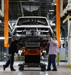 Dünya motorlu araç üretiminde liderler belirlendi! Türkiye ilk 15'teki yerini korudu