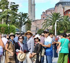 Türkiye'ye 2024'te 52,6 milyon yabancı turist geldi