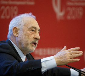 Nobel ödüllü ekonomistten yatırımcılara uyarı
