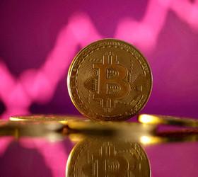 Bitcoin rekora doymuyor: İlk kez 107 bin doları aştı